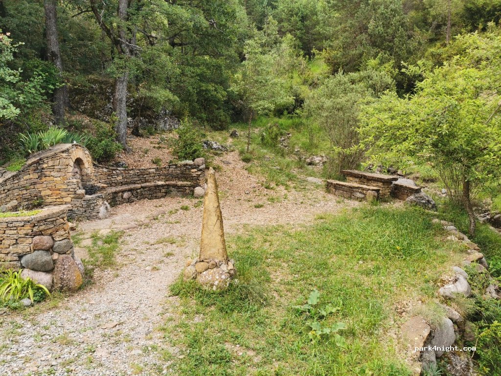 (22583) Tremp - Unnamed Road — foto 3