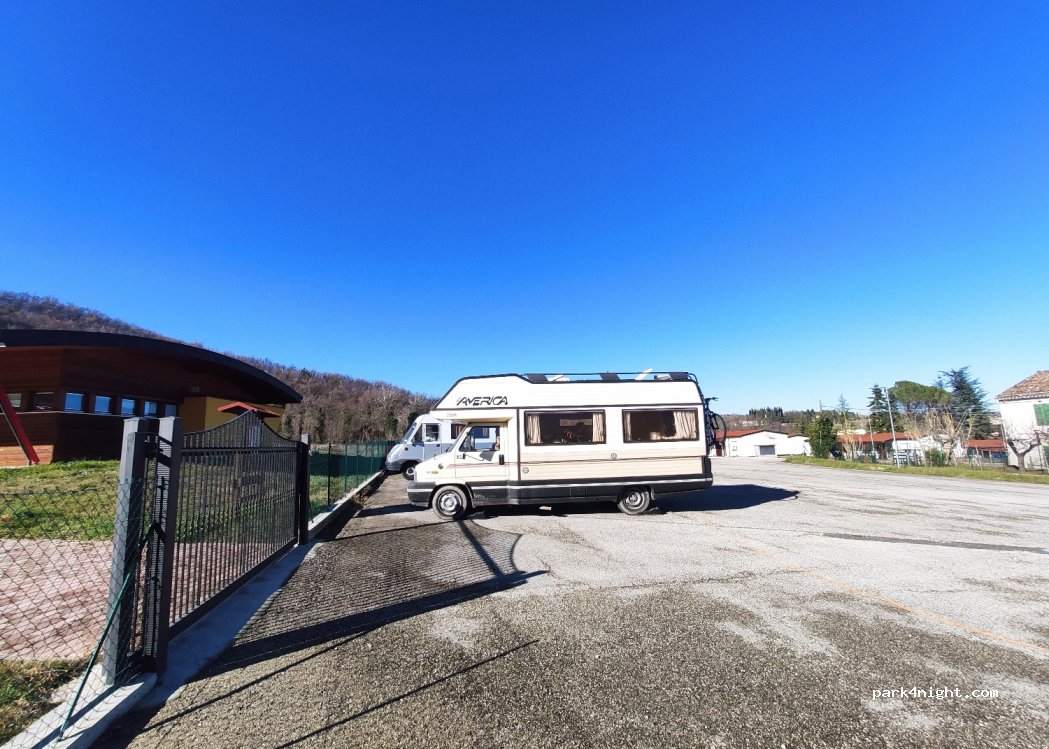 (64049) Tossicia - 11 Piazza Gabriele D'Annunzio — foto 2