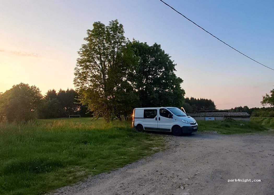 (23260) La Villeneuve - Unnamed Road — foto 2