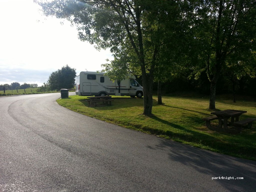 (24800) Thiviers - 1060 Monteluce-Sud — foto 2