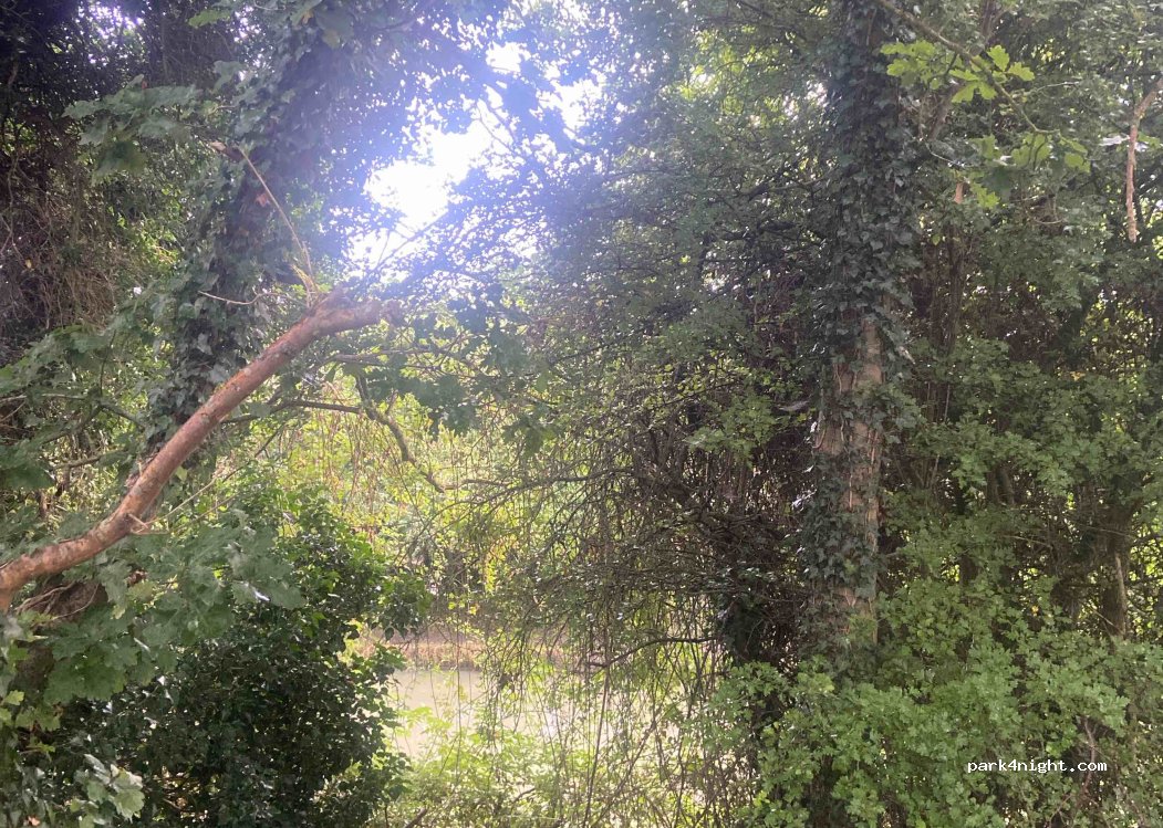 (NN7 3FG)  - Unnamed Road — foto 3