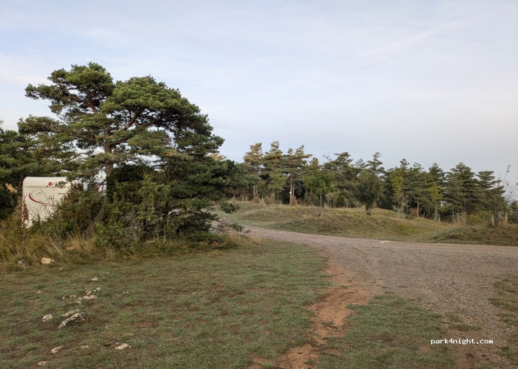 (12720) Saint-André-de-Vézines - Unnamed Road — foto 3
