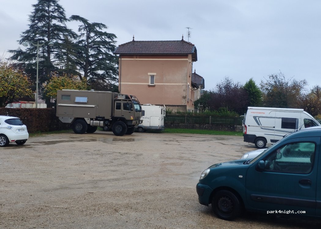 (01270) Coligny - Allée des Charmilles — foto 4