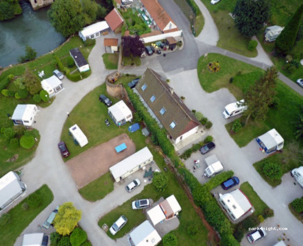 Camping la fontaine des Clercs — foto