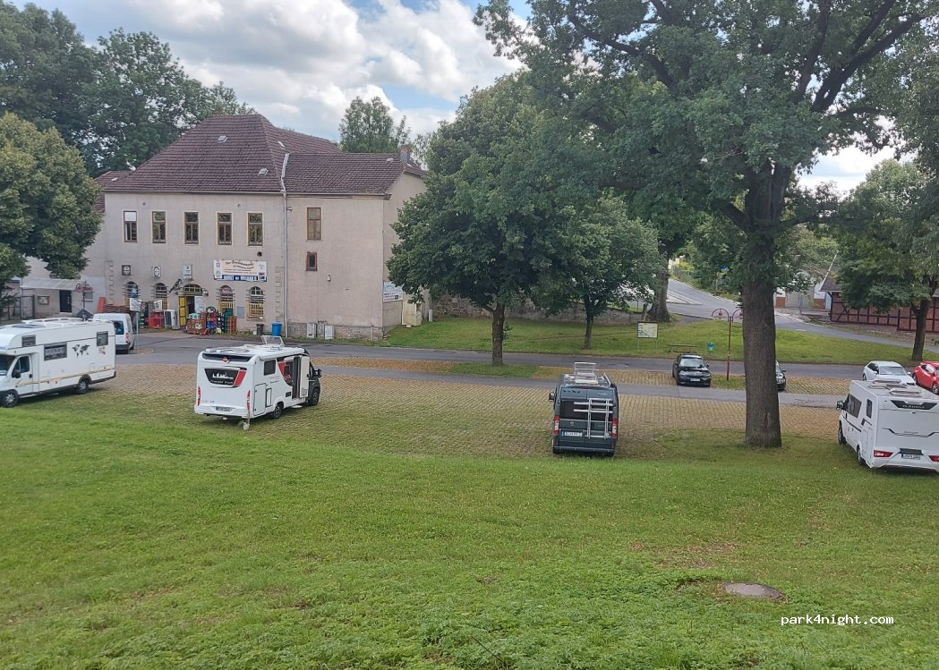 (98673) Eisfeld - 16 Am Volkshaus — foto 2