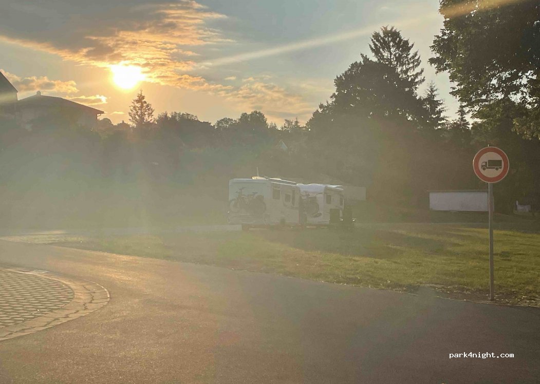 (98673) Eisfeld - 16 Am Volkshaus — foto 3