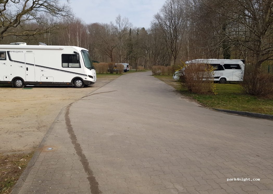 Wohnmobilstellplatz Bad am Stadtwald — foto 2