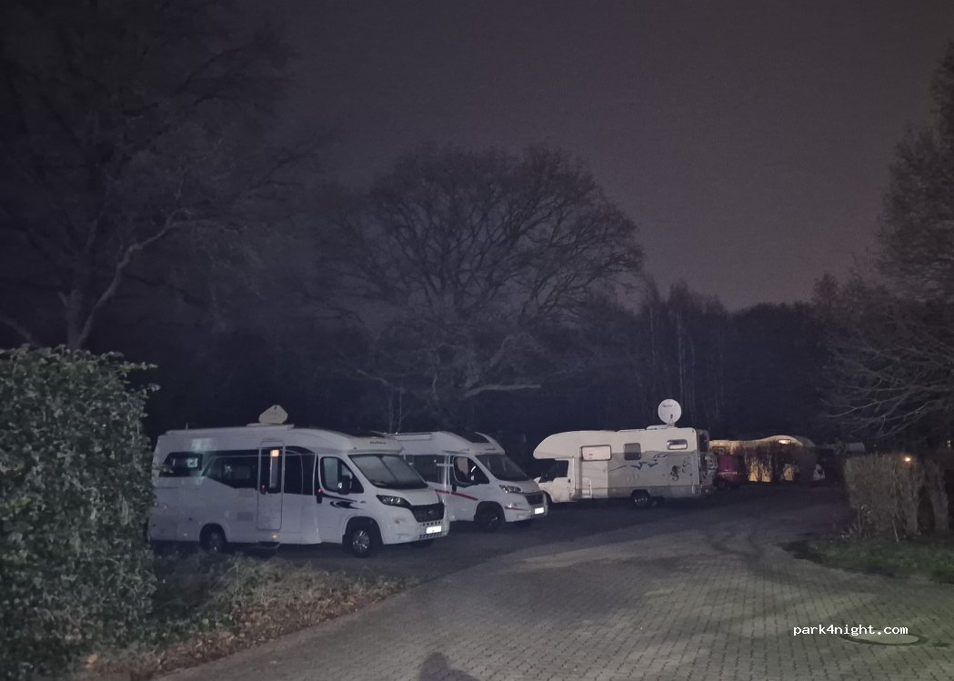 Wohnmobilstellplatz Bad am Stadtwald — foto 5