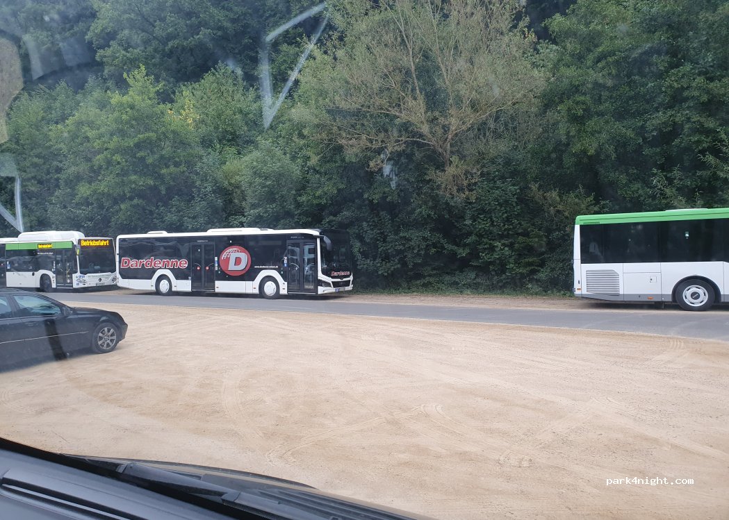 Wohnmobilstellplatz an der Weiherhalle — foto 5