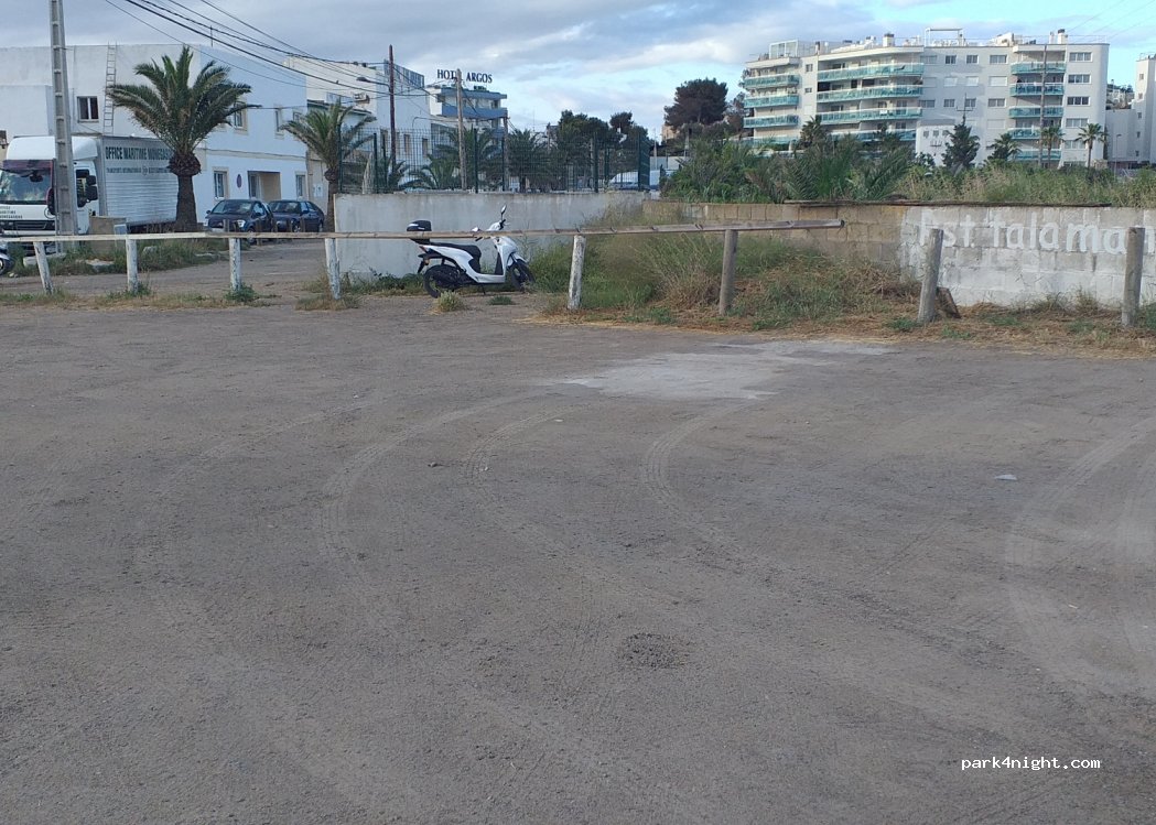 (07800) Eivissa - 46 Carrer de Talamanca — foto