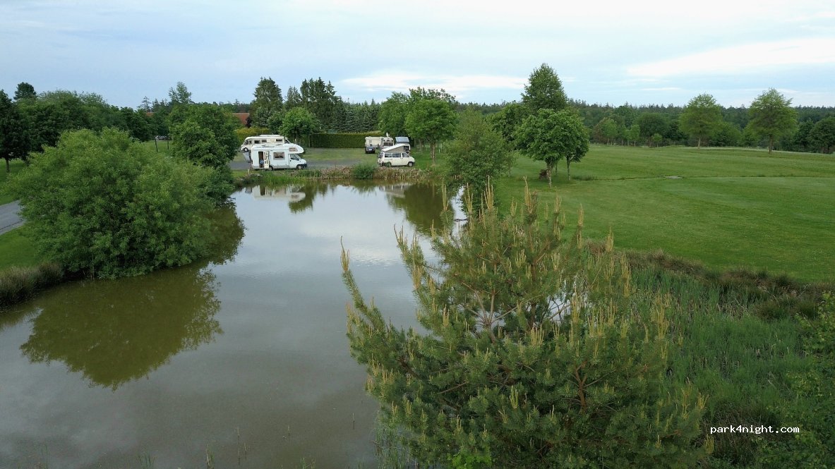 Wohnmobilstellplatz Golfclub Gut Sansenhof — foto 3