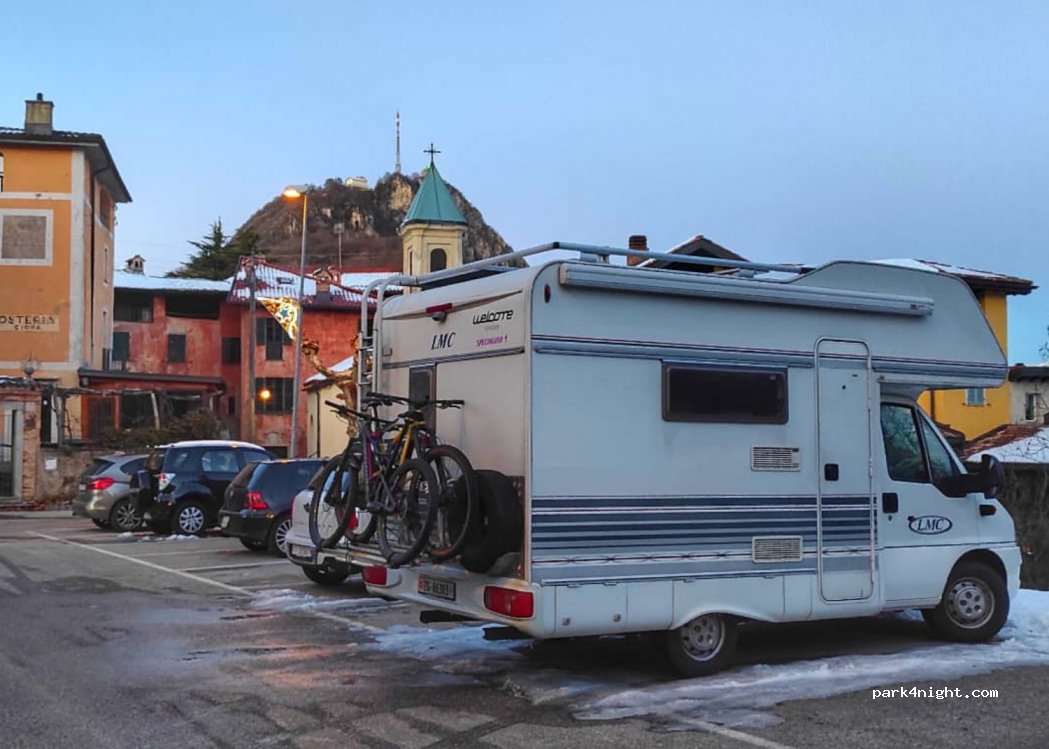 (6914) Lugano - 3 Piazza di Ciona — foto