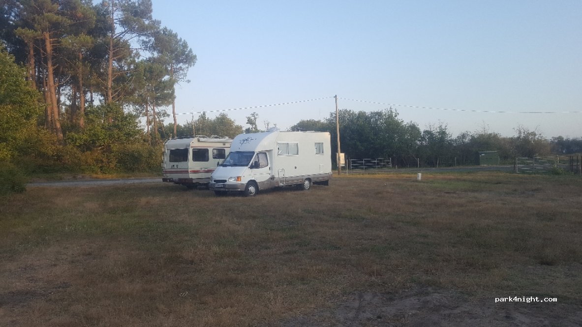 (40160) Parentis-en-Born - Route du Blaise — foto 3