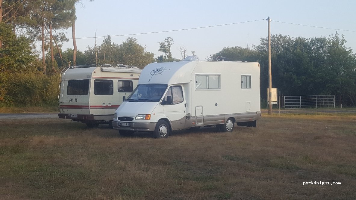 (40160) Parentis-en-Born - Route du Blaise — foto 4