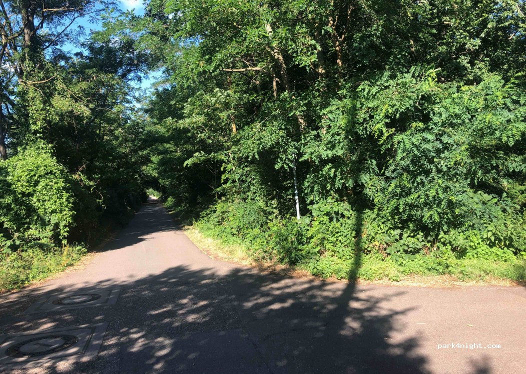 (76131) Karlsruhe - Büchiger Allee — foto