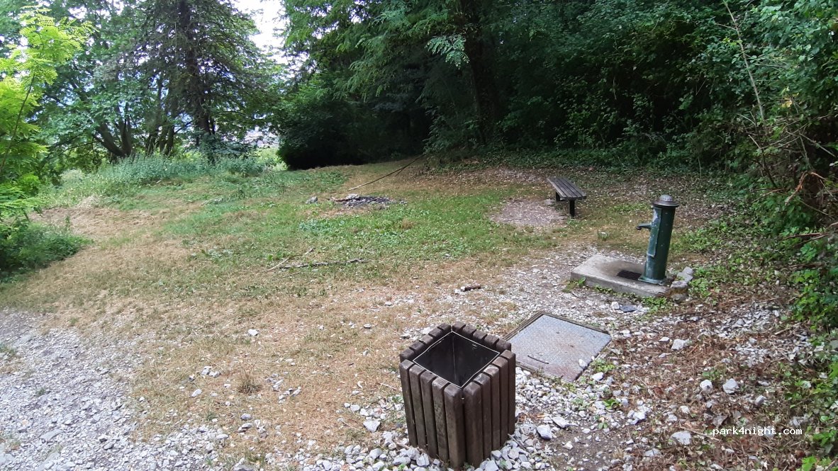 (38920) Crolles - Rue de la Cascade — foto