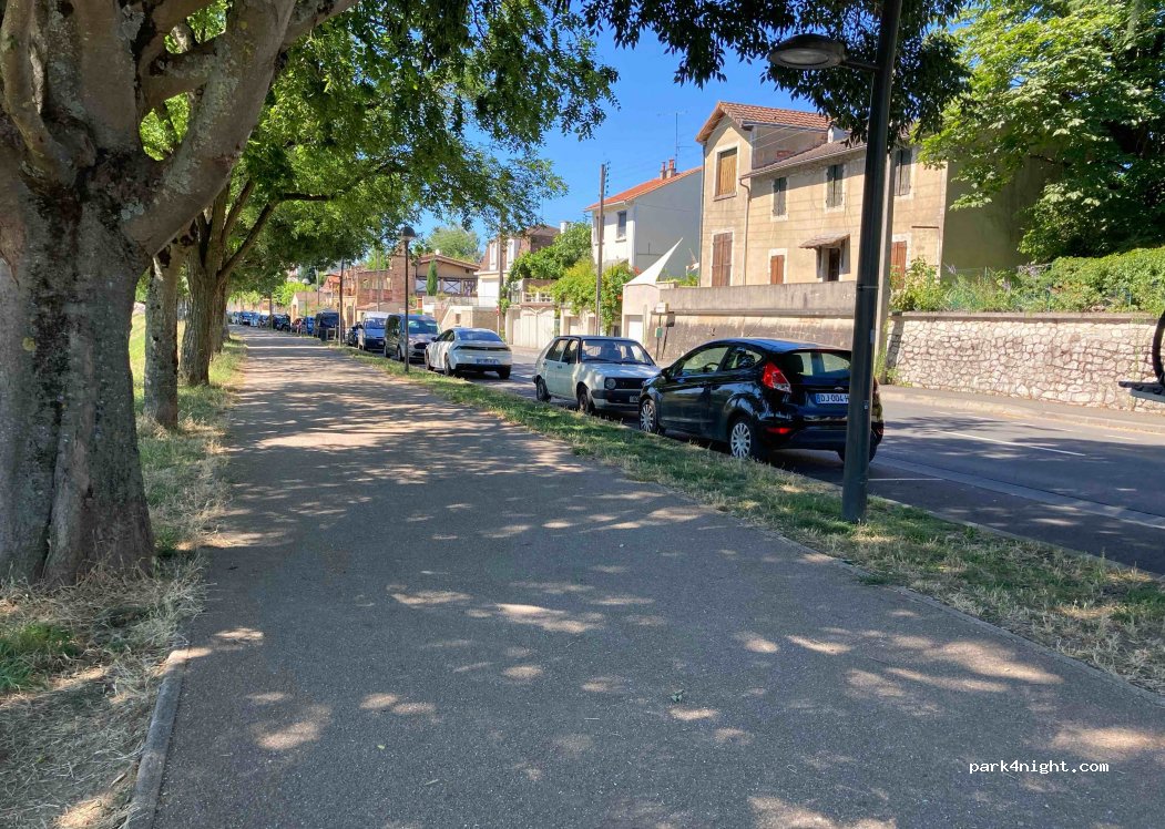 (24100) Bergerac - Rue Albert Garrigat — foto 2