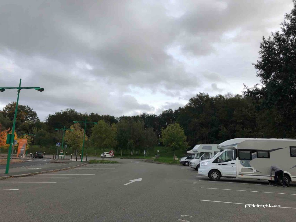 (23000) Saint-Sulpice-le-Guérétois - Aire d'Accueil du Masgerot — foto 2