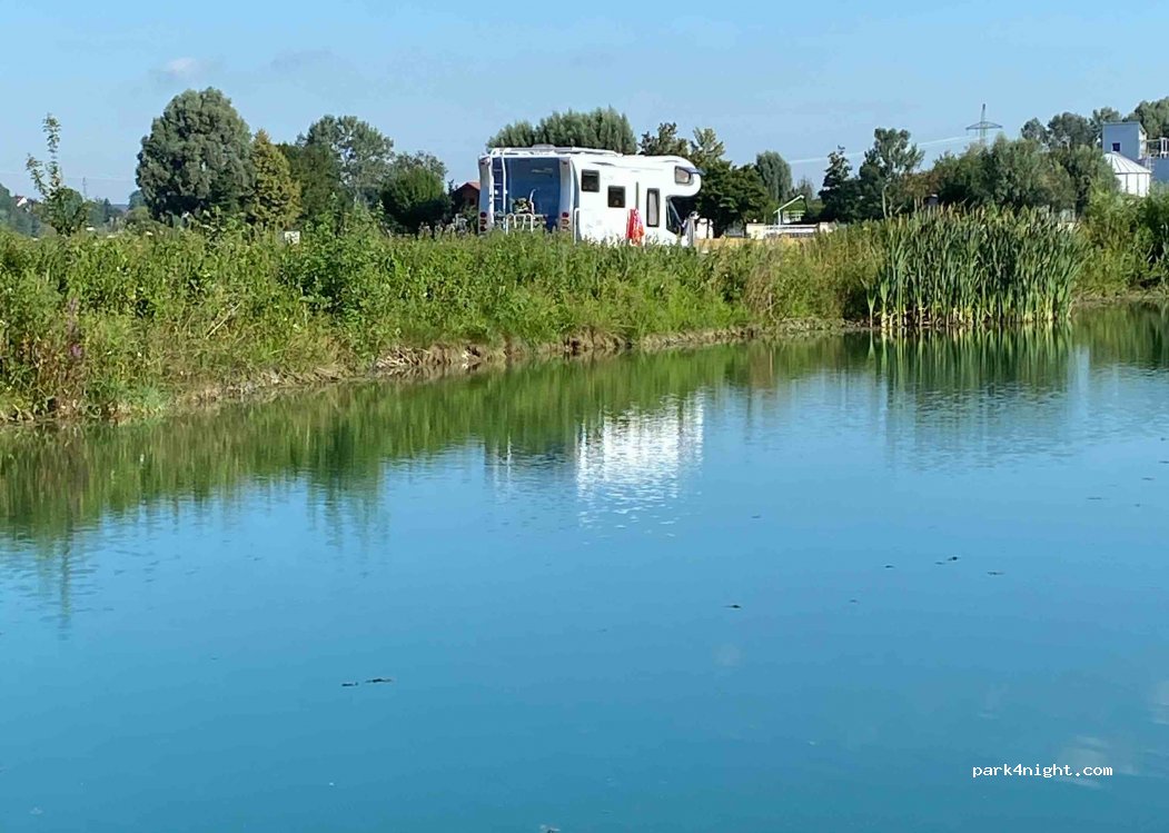 (87761) Lauben - Am Gießbrunnen — foto