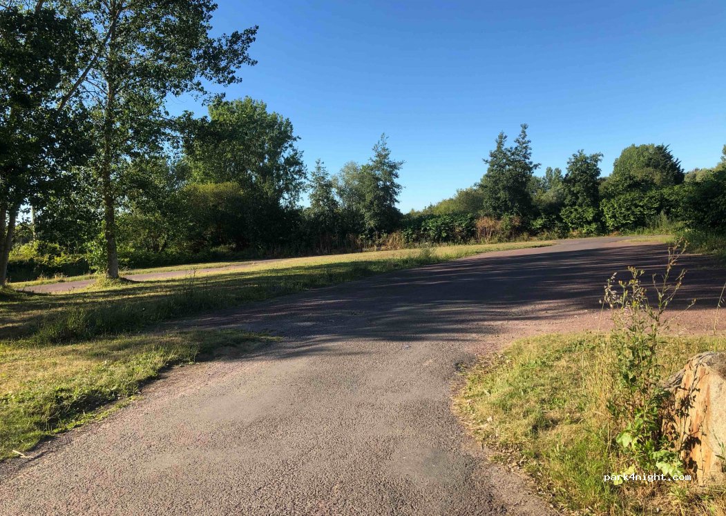 (14860) Ranville - 1 Rue Major John Howard — foto 2