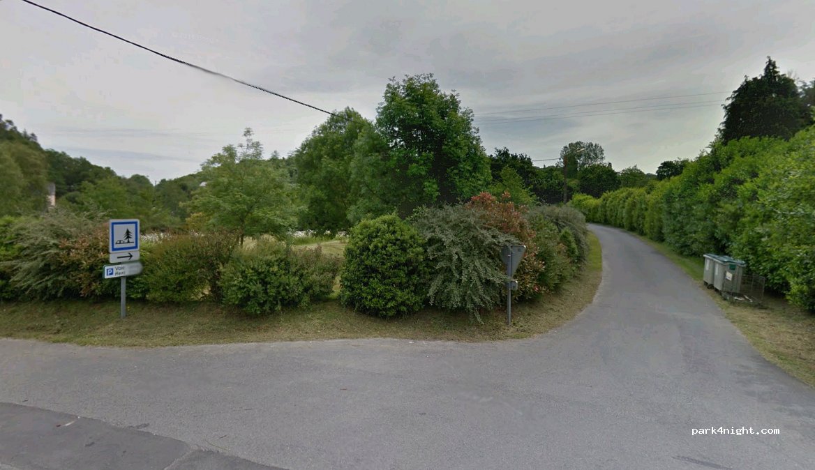 (29270) Saint-Hernin - D82 — foto