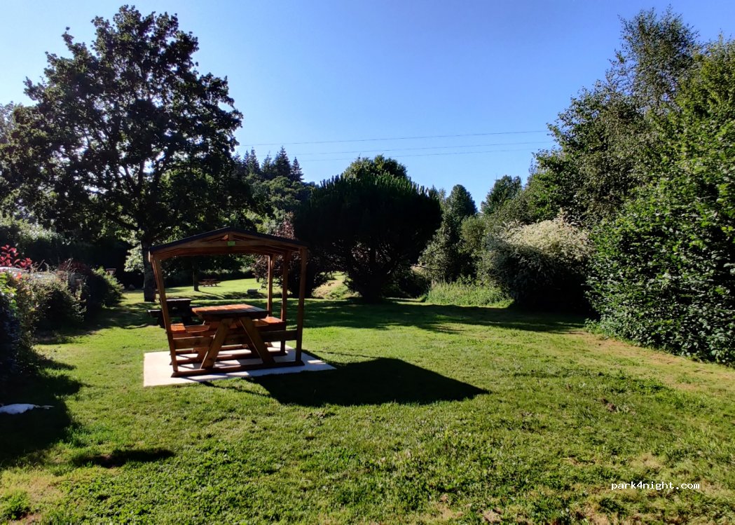 (29270) Saint-Hernin - D82 — foto 3