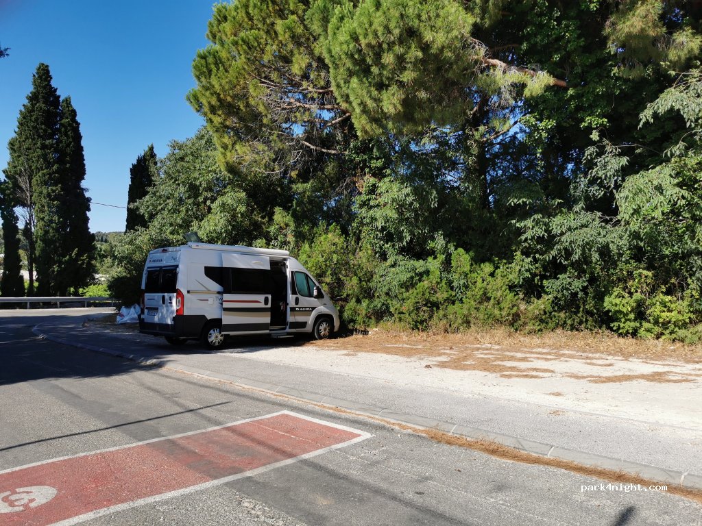 (30126) Tavel - 333 Chemin des Oliviers — foto