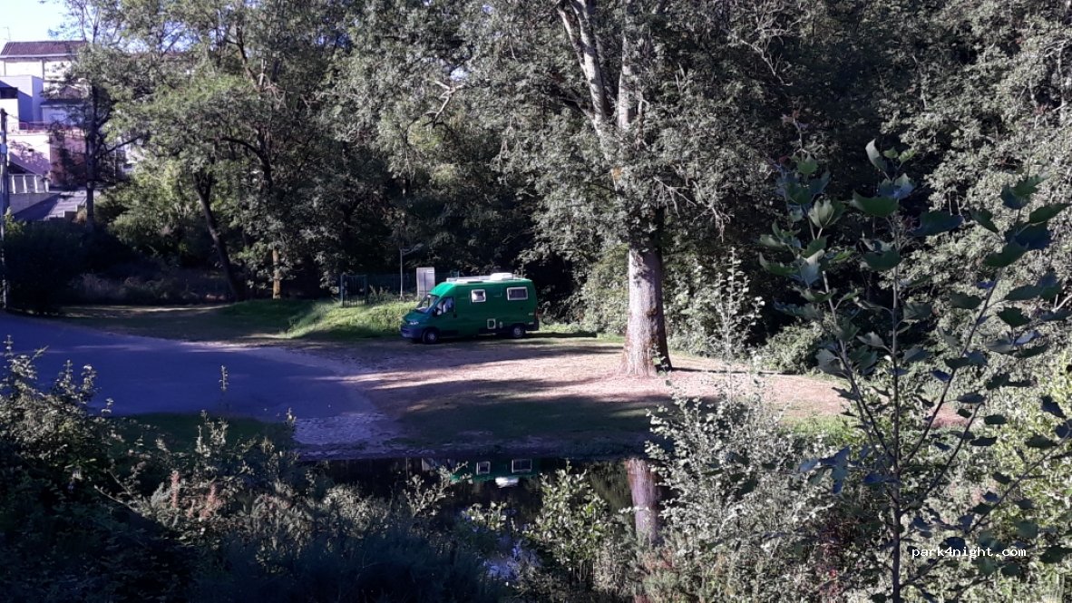 (24700) Montpon-Ménestérol - 3 Avenue Jean Moulin — foto 3