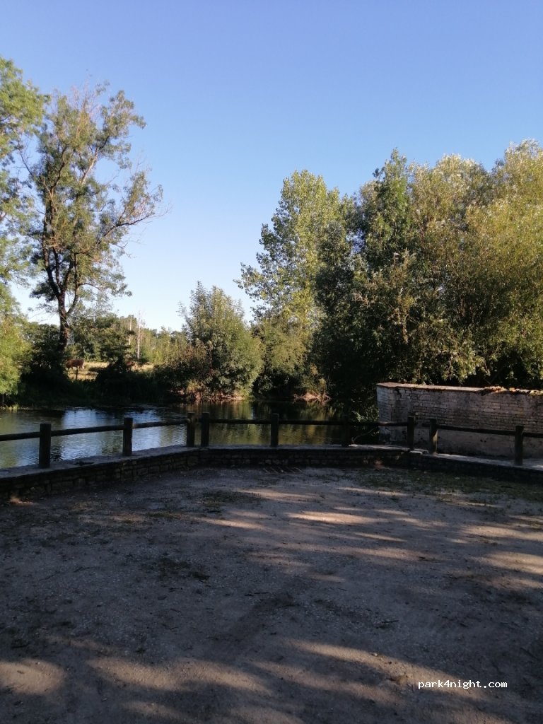 (79170) Le Vert - 3 Rue du Lavoir — foto 2