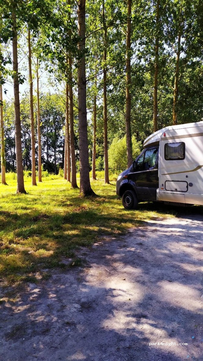 (17400) Saint-Jean-d'Angély - Quai de Bernouet — foto
