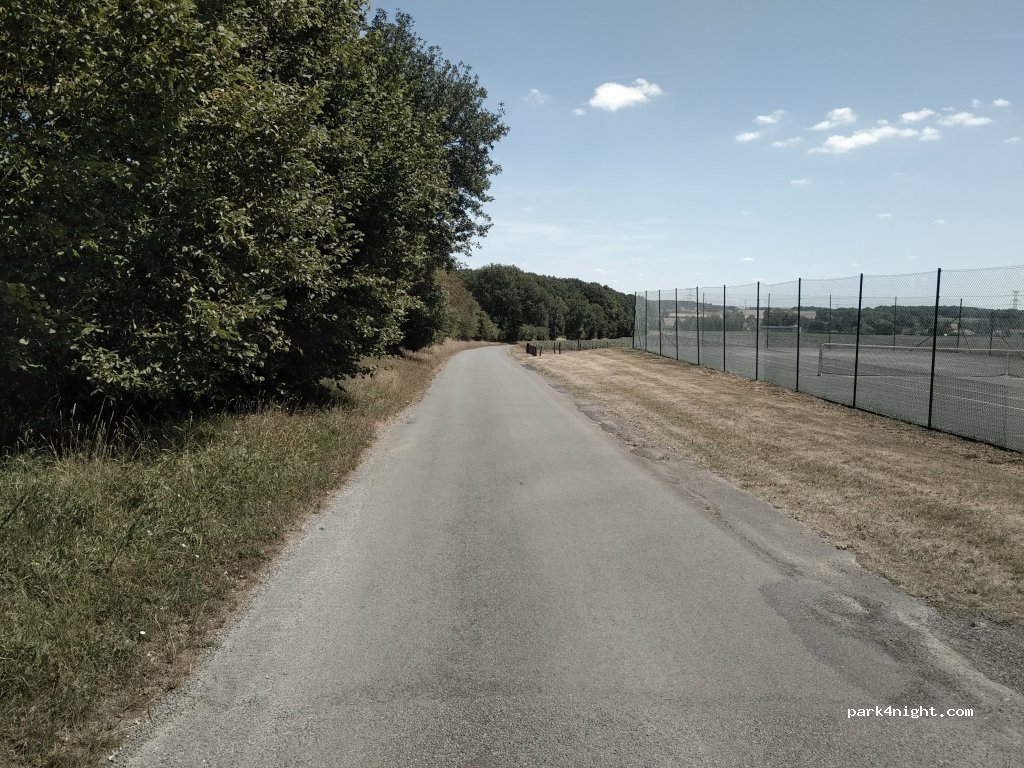 (60240) Fresne-Léguillon - 72 Le Bois de Blequencourt — foto 2