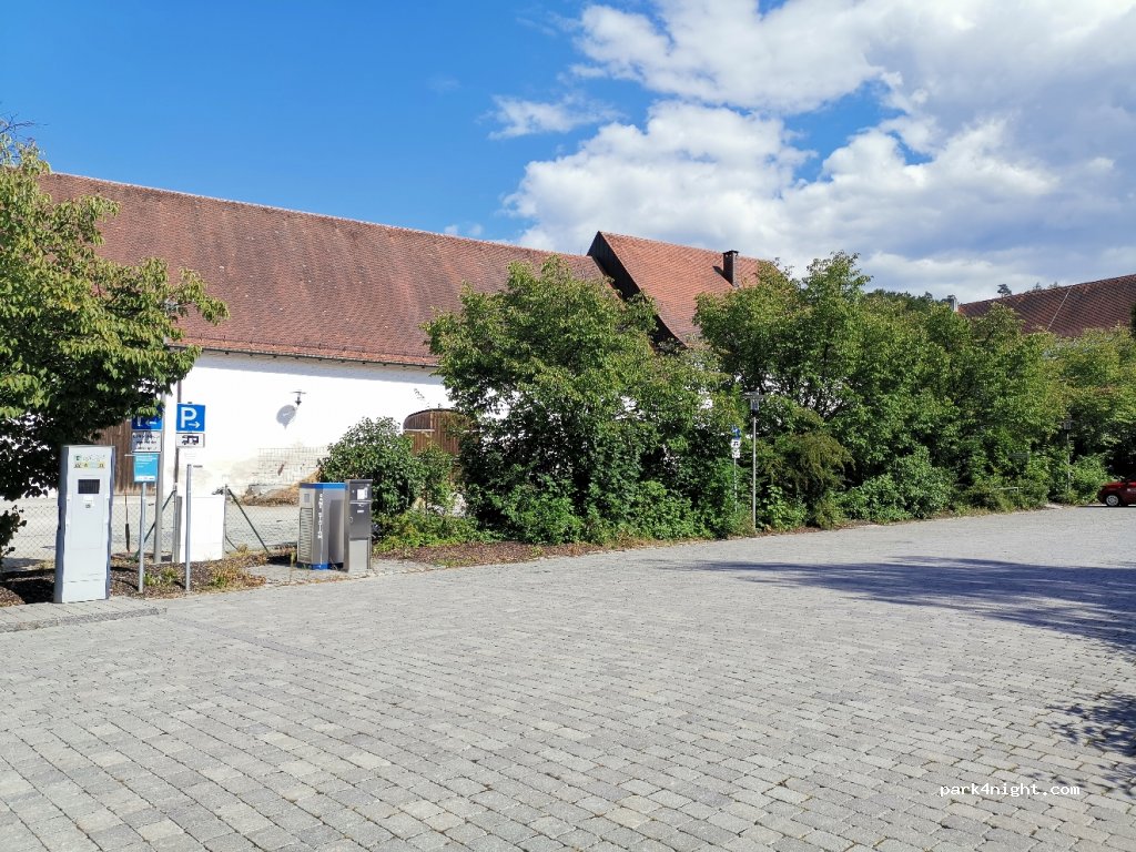 Wohnmobilstellplatz am Rathaus in Aldersbach — foto 2