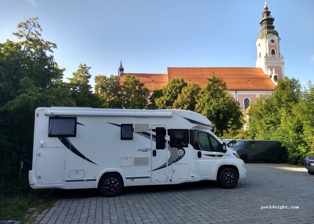 Wohnmobilstellplatz am Rathaus in Aldersbach — foto 3