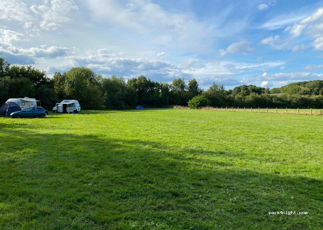 Ross Rowing Club & Campsite — foto