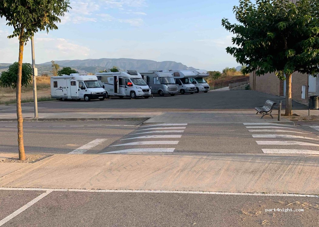 (25620) Tremp - 1 Carrer Acadèmia General Bàsica de Suboficiales — foto