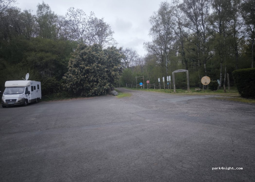 (63530) Volvic - 5 Rue des Sources — foto