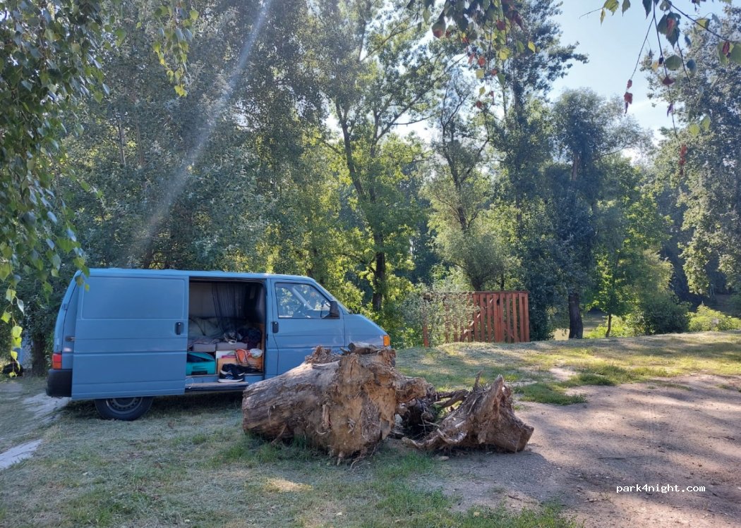 (3910) Tokaj - Mosolygó József Street — foto