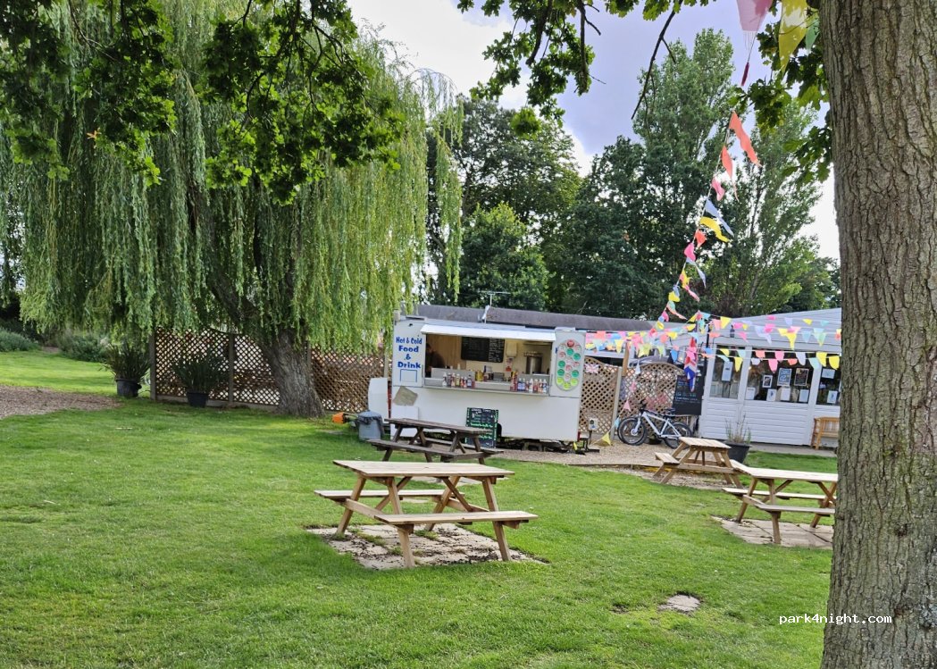 Diglea Caravan Park — foto 2