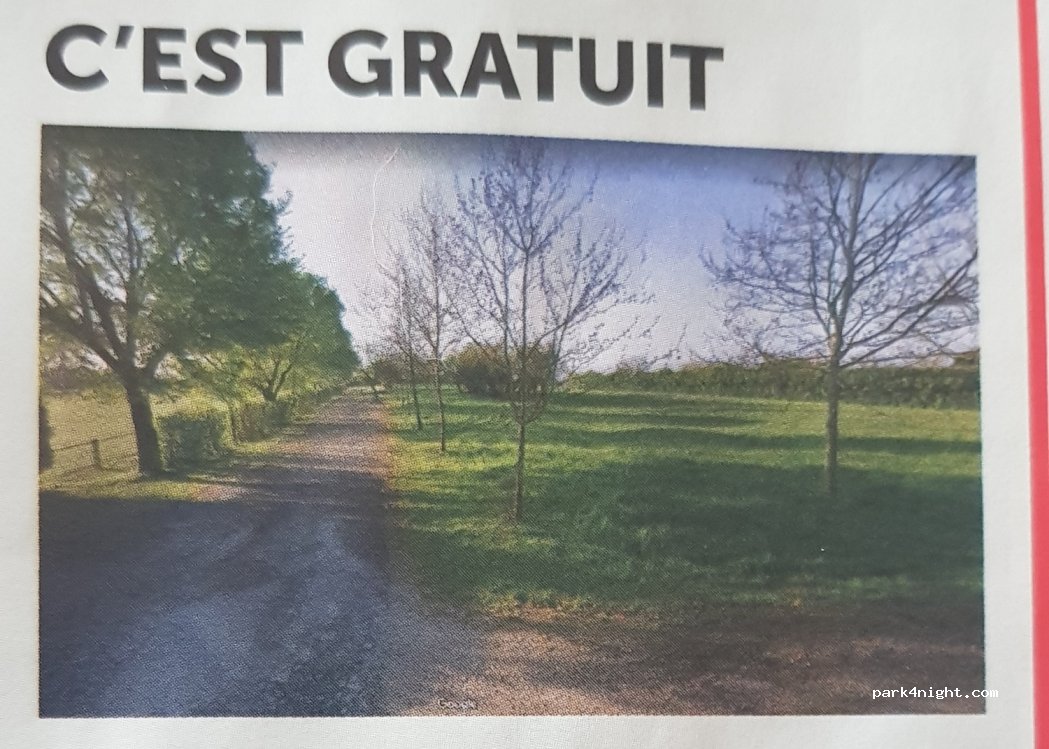 (16590) coulgens - Stade de football — foto
