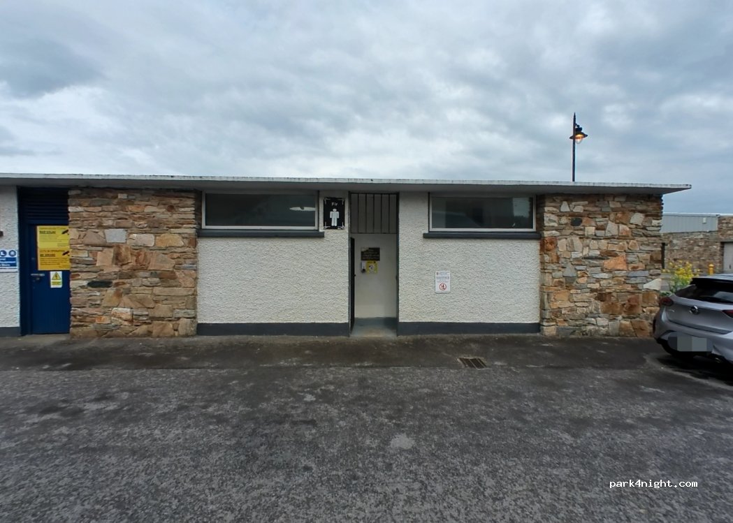 (F92 X942) Dunfanaghy - 14 Main Street — foto 3
