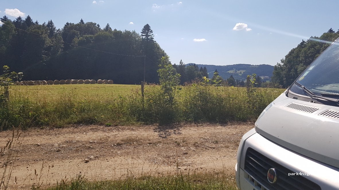 (25500) Les Fins - Unnamed Road — foto 2