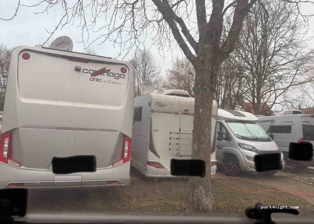 Wohnmobilstellplatz am Hallenbad in Ingolstadt — foto 5