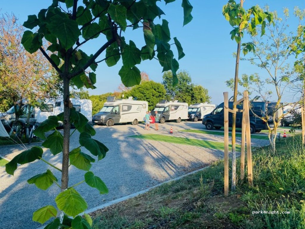 Camp Gardenia — foto 2