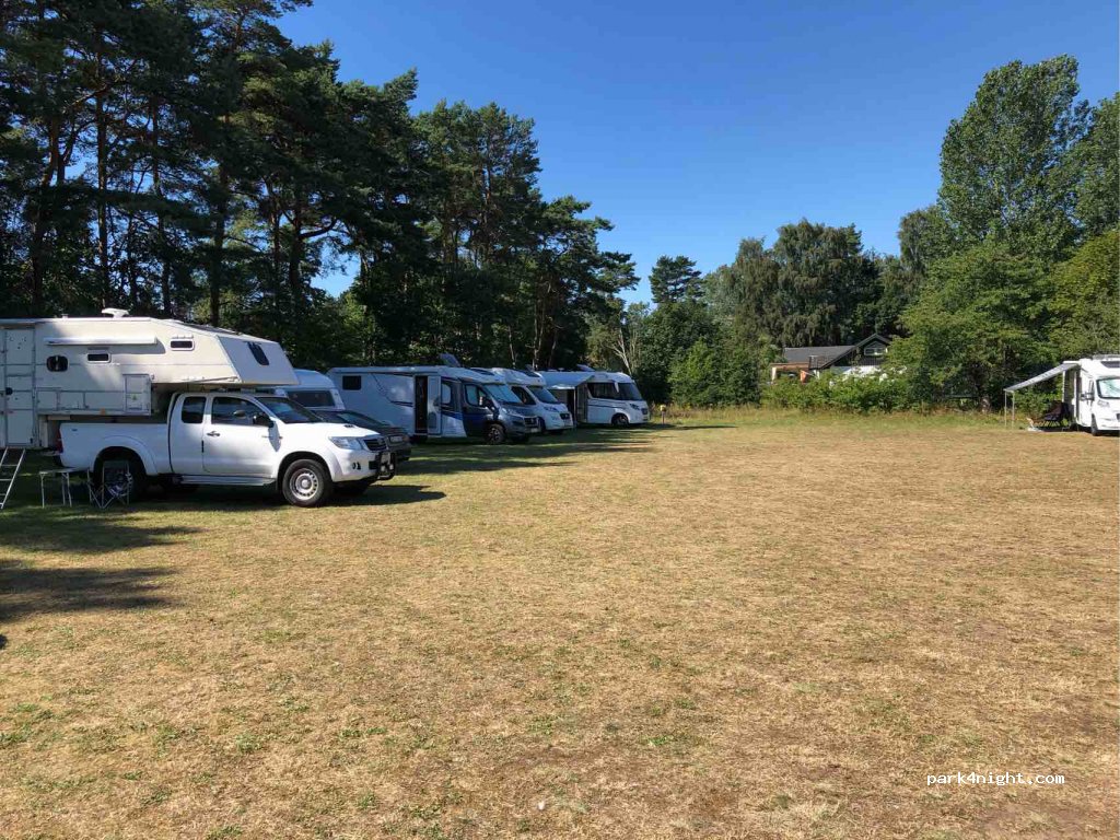 (271 77)  - 1074 Östra Kustvägen — foto