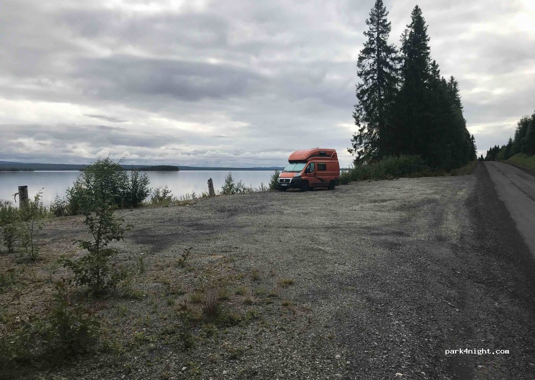 (833 95) Strömsund - Unnamed Road — foto 2
