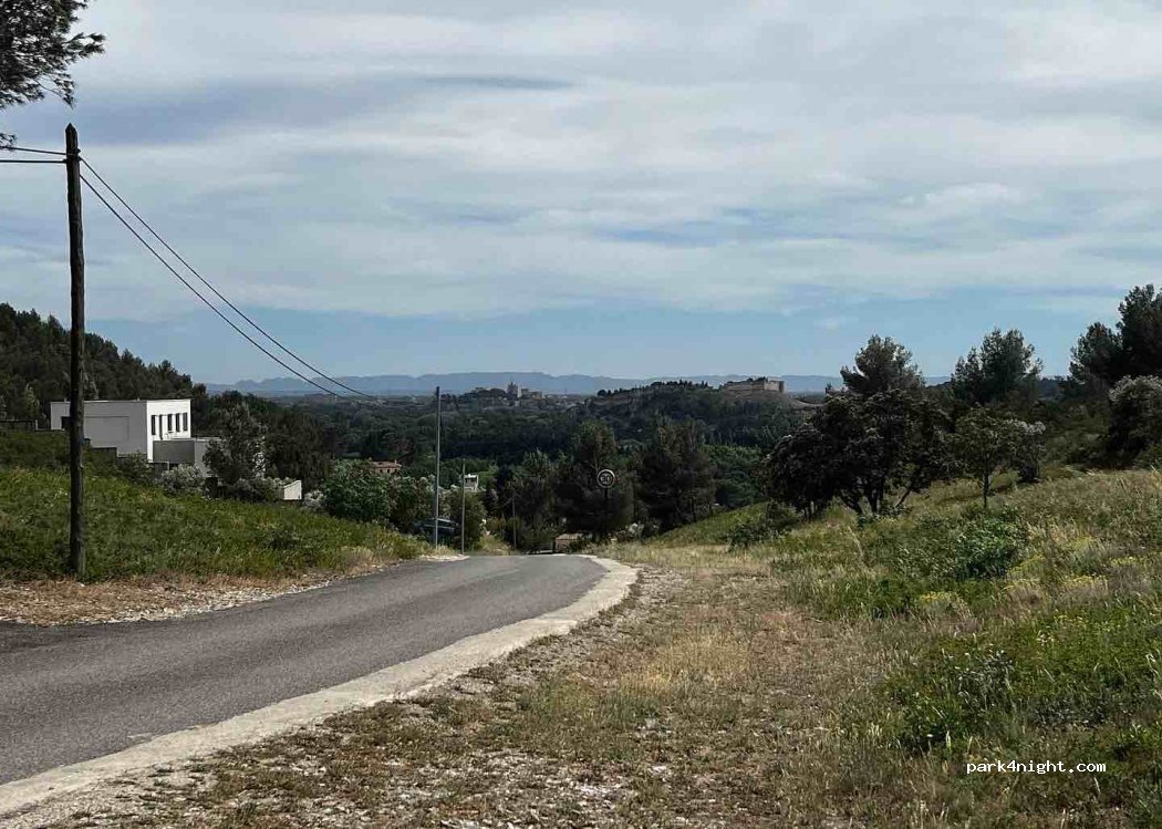 (30400) Villeneuve-lès-Avignon - 1 Chemin du Devois — foto