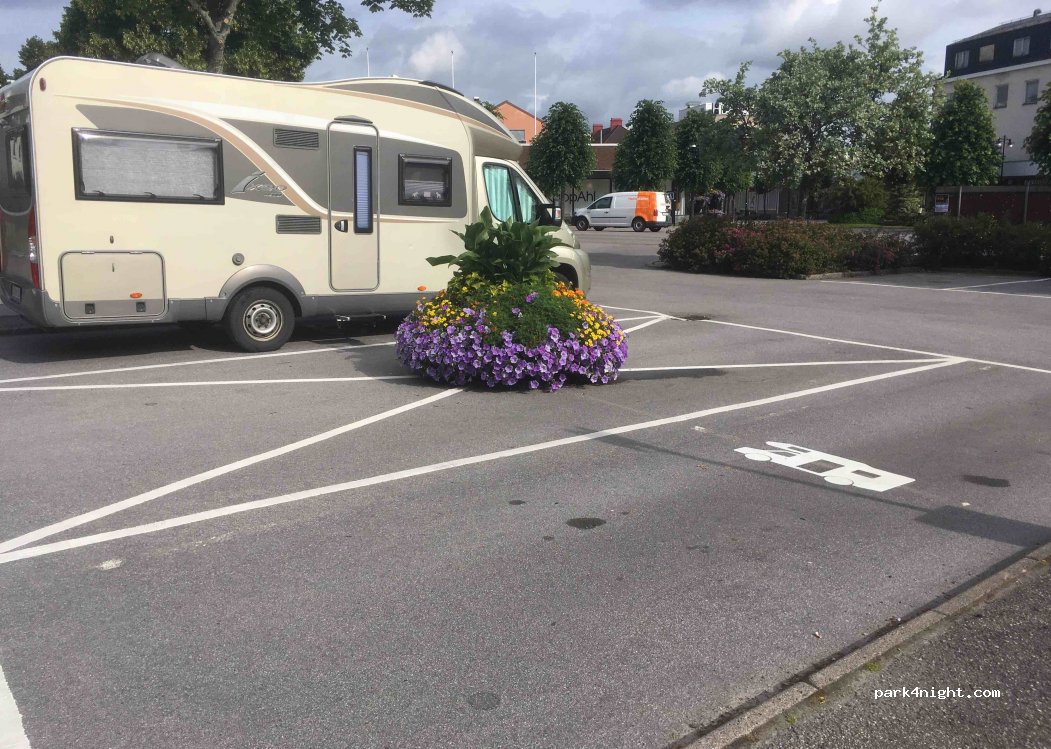 (641 30) Katrineholm - 40 Fredsgatan — foto 3