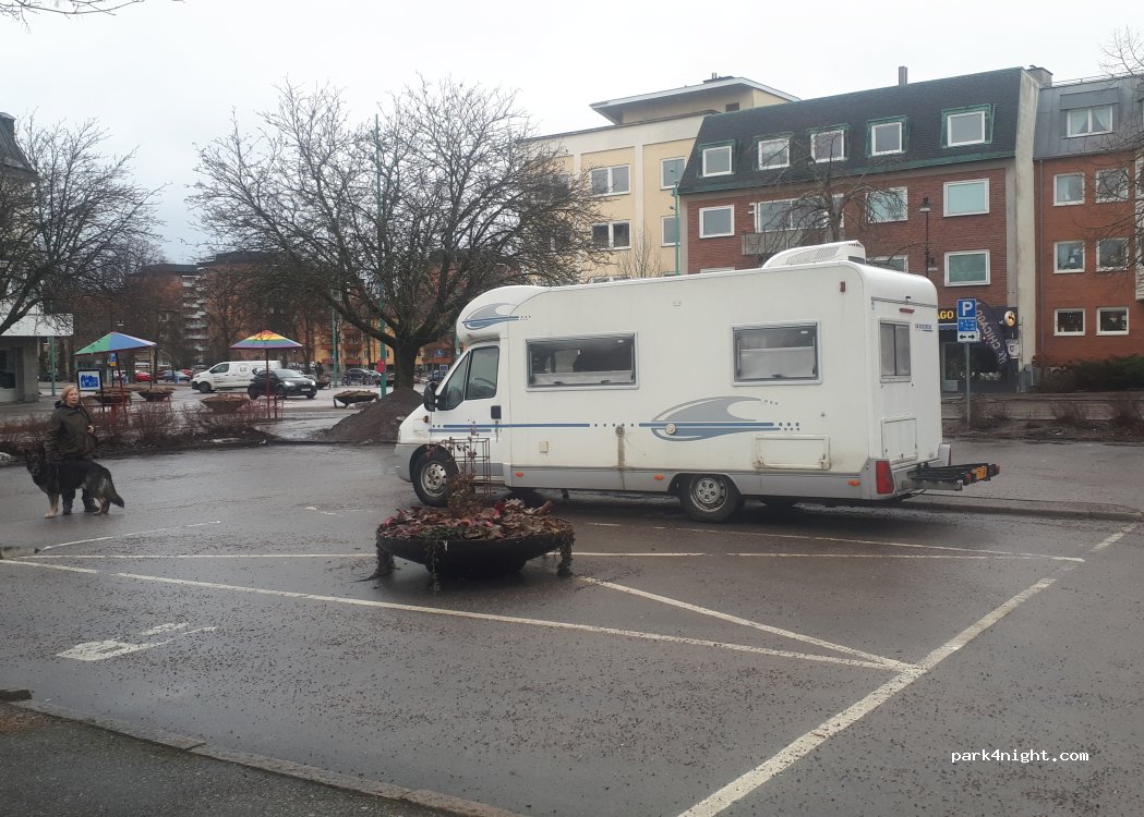 (641 30) Katrineholm - 40 Fredsgatan — foto 4