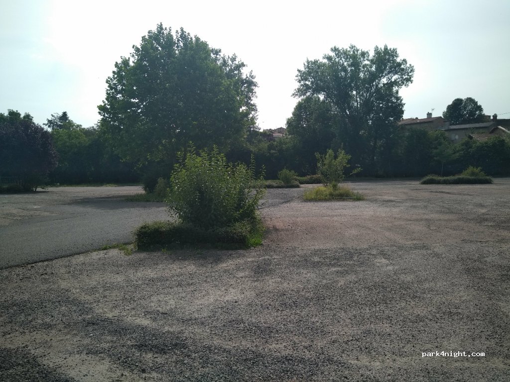 (63160) Billom - Avenue de la République — foto 2