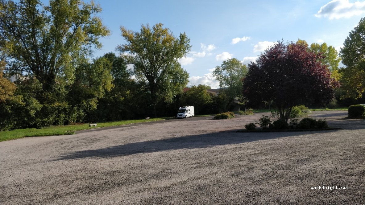 (63160) Billom - Avenue de la République — foto 3